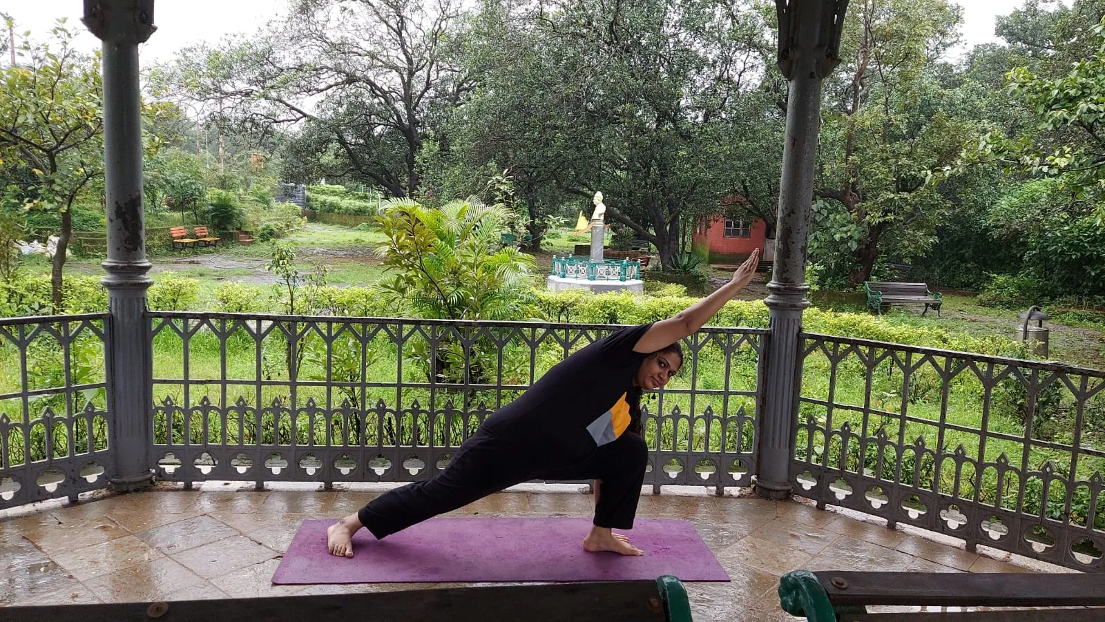 Vaibhav Real Yog Sansthan