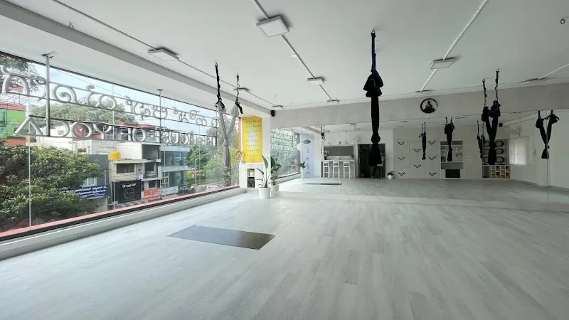 The House of Yoga - Yoga and wellness