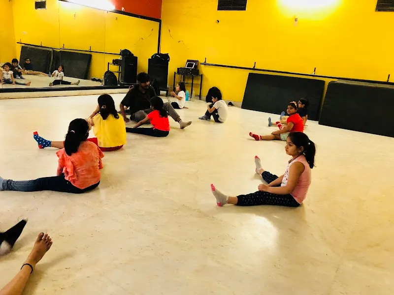 Buskers Dance Institute Tilak Nagar