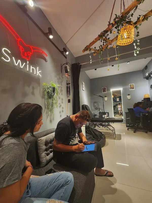 Swink Tattoo Studio | Piercing | Nail Art (Lust For Nails)