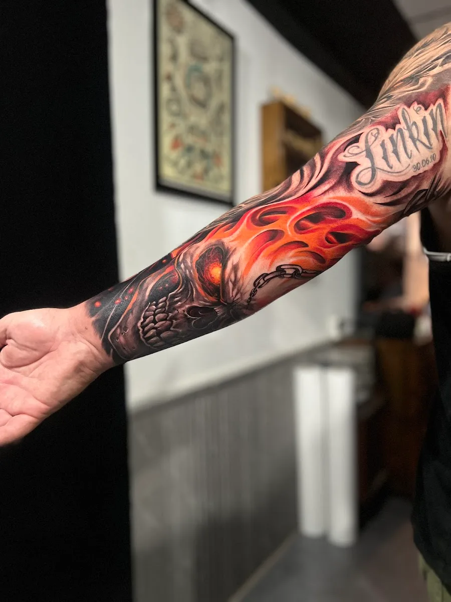 LUCKY TATTOO