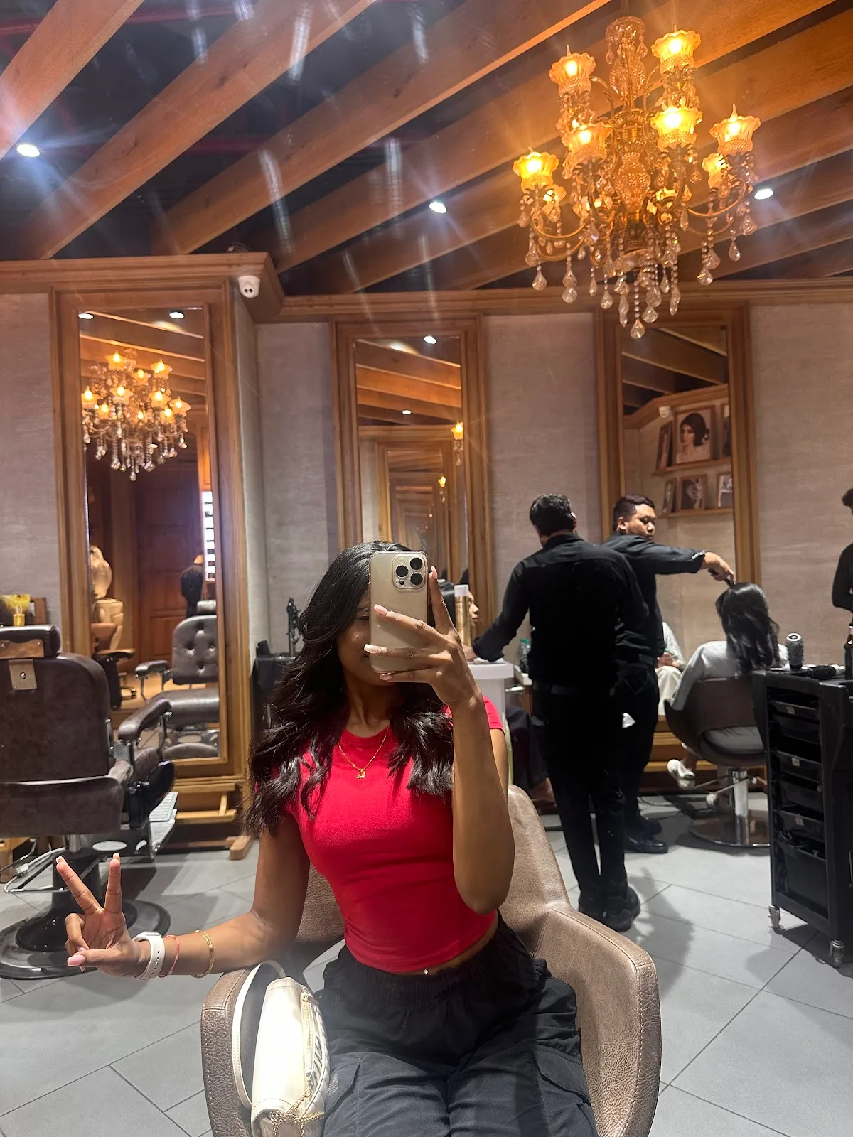 Looks Salon