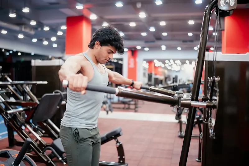 Healthism 24x7 - Biggest Gym In Lucknow