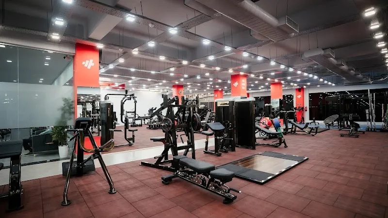 Healthism 24x7 - Biggest Gym In Lucknow