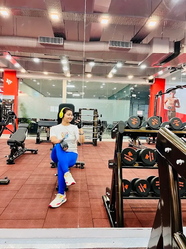 Healthism 24x7 - Biggest Gym In Lucknow
