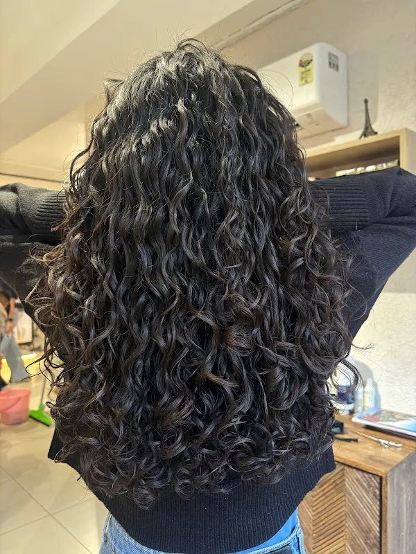 The Alchemic Beauty Curl and Colour Salon