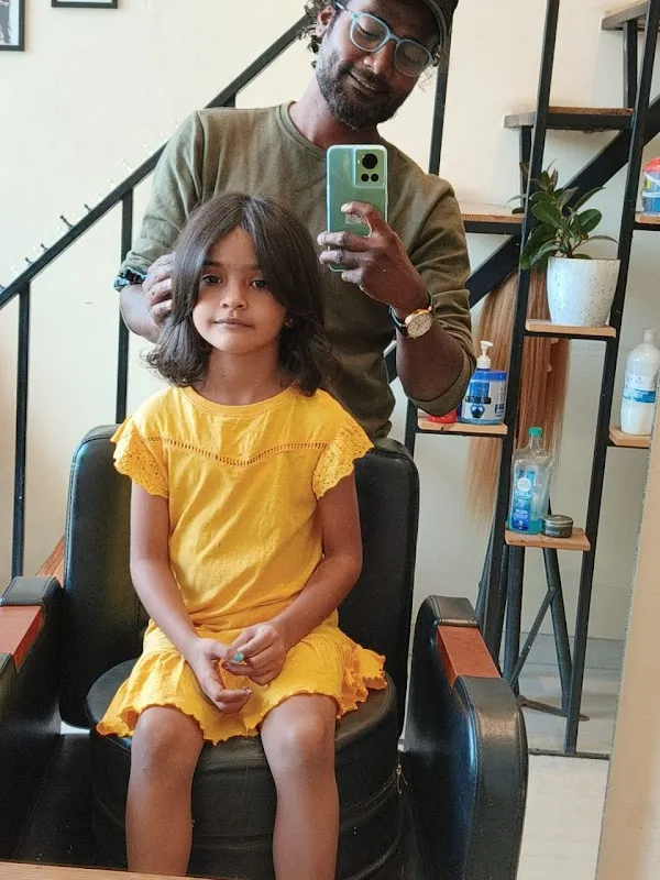 Hair Artist Unisex Salon