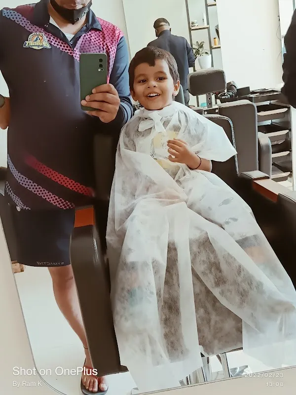 Hair Artist Unisex Salon