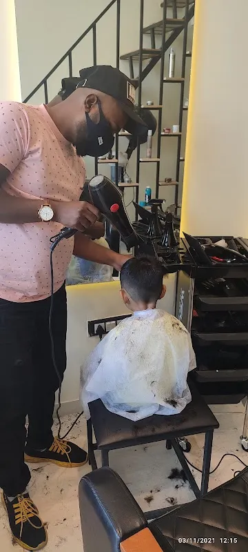 Hair Artist Unisex Salon
