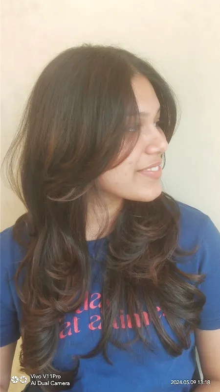 Hair Artist Unisex Salon