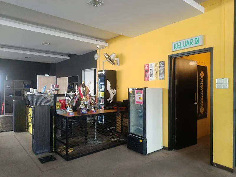 TWENTYFIRST GYM & FITNESS