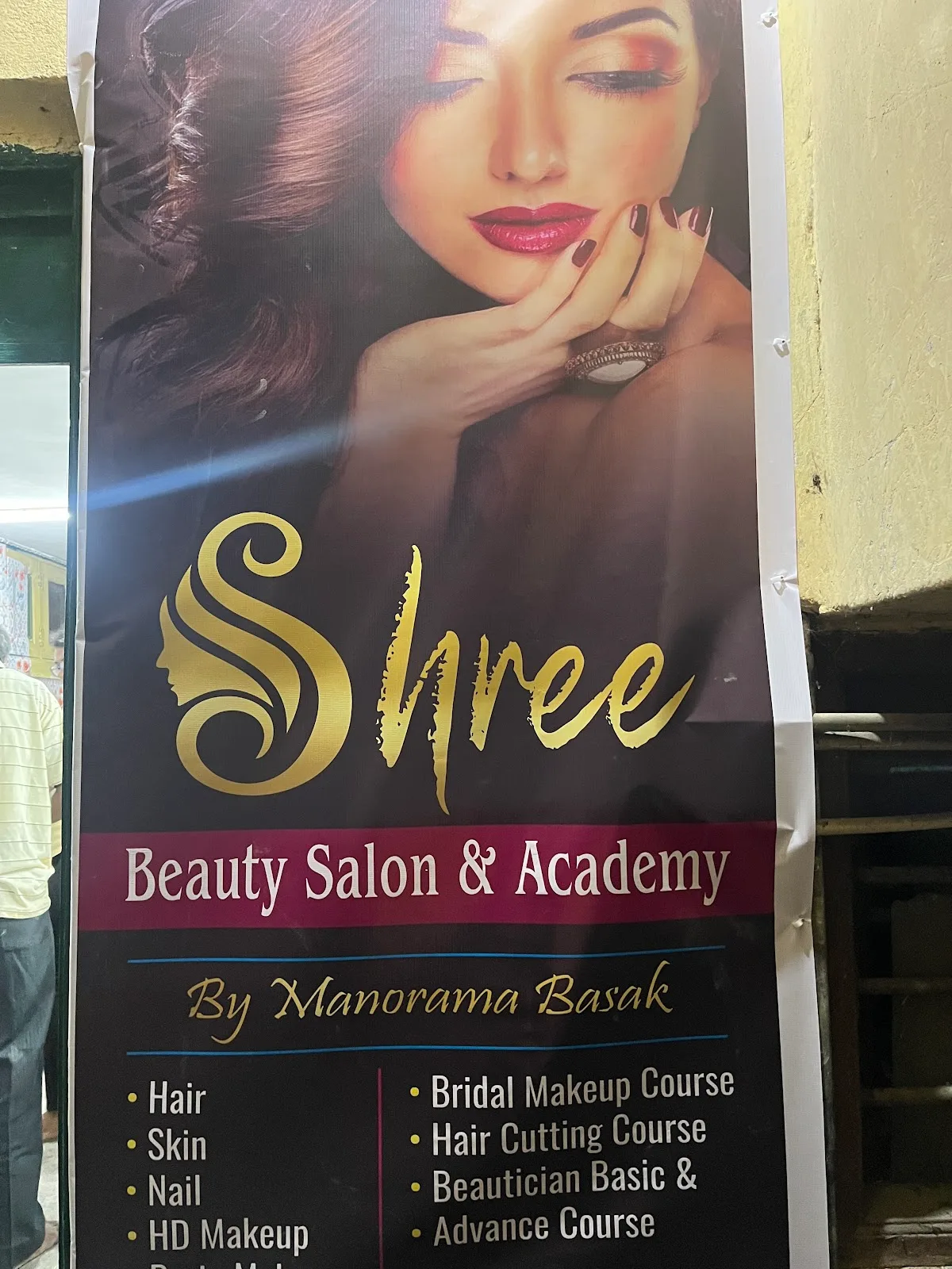 Home Salon Service in Saltlake, Home Salon Serice In Kolkata. Shree Beauty Salon & Academy
