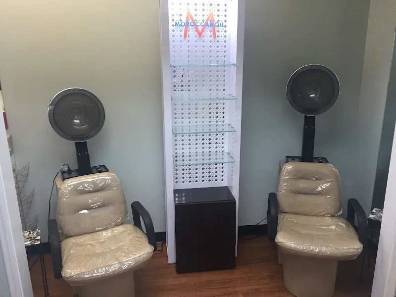 Salon Techniques by the Sea