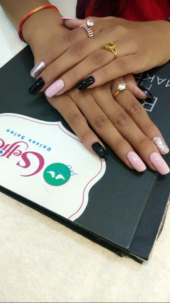 Selfie Unisex Salon TI Mall