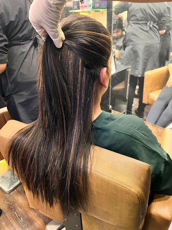 Urbane Salon
