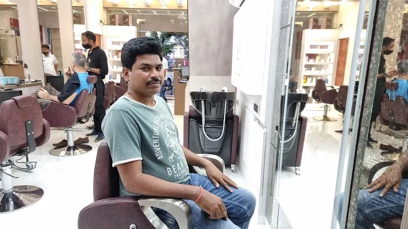 Shivas Salon Goregaon