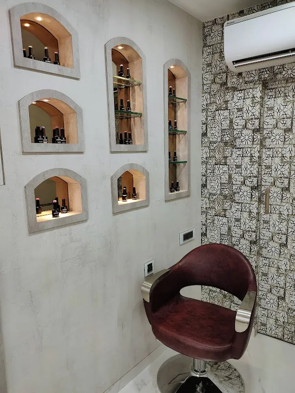 Shivas Salon Goregaon