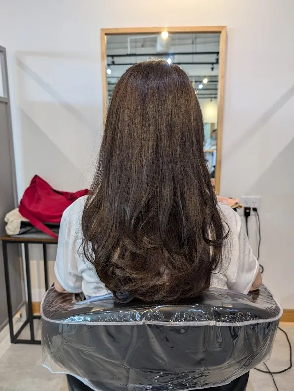 OAK MONSARRAT SALON