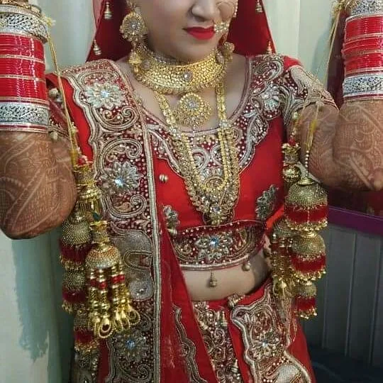 H. M. BEAUTY PARLOUR