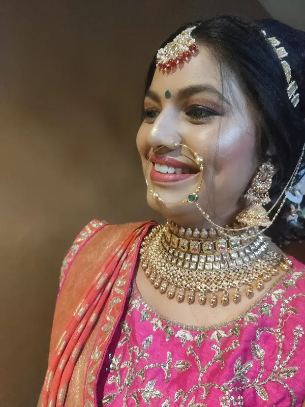 Mansi hair and beauty salon