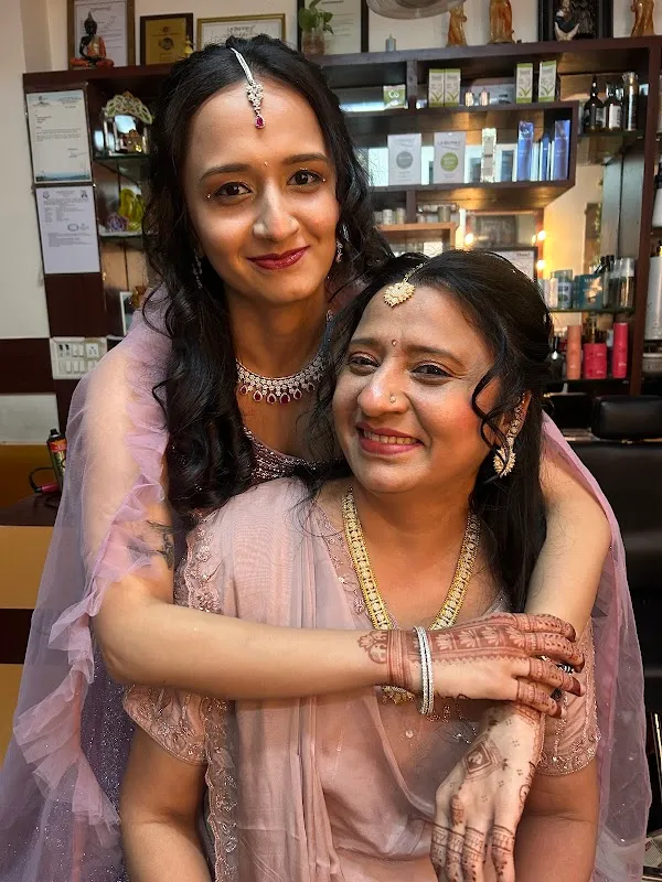 Mansi hair and beauty salon