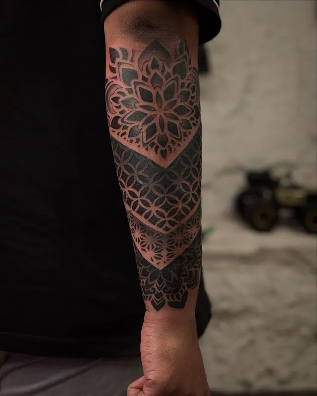 Jinny’s Tattoo – Best Tattoo Artist & Tattoo Studio | Tattoo Cover Up & Best Tattoo Shop in Kamla Nagar, Delhi