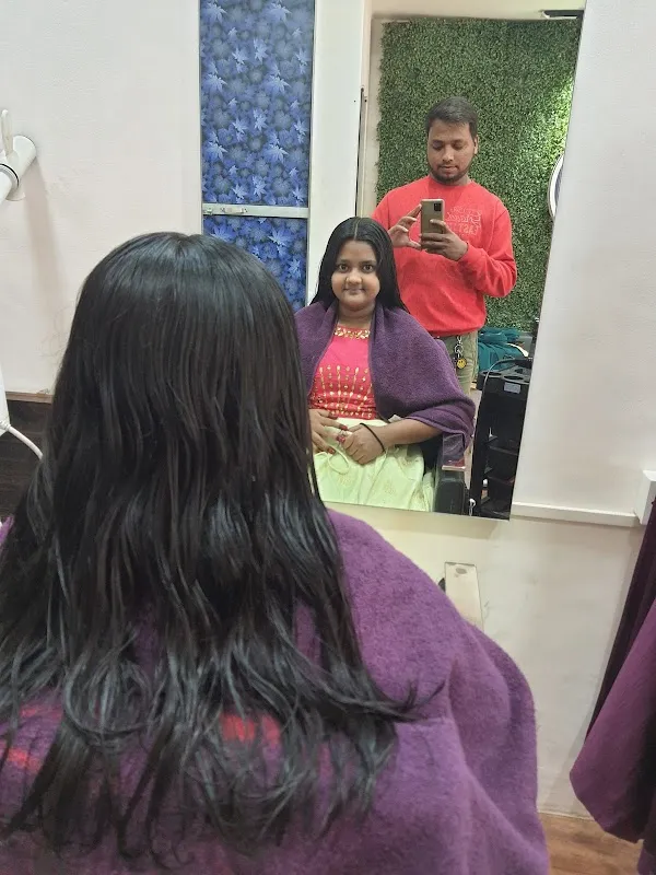 Men's & Women's family salon