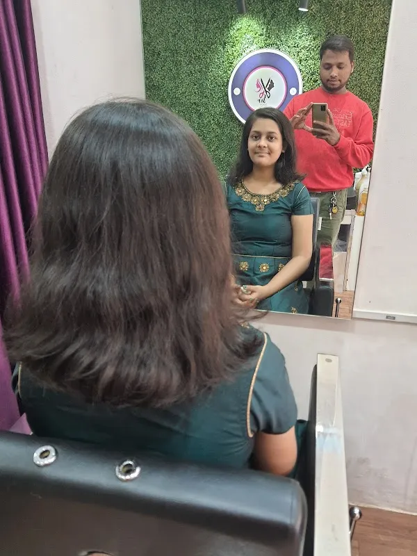 Men's & Women's family salon