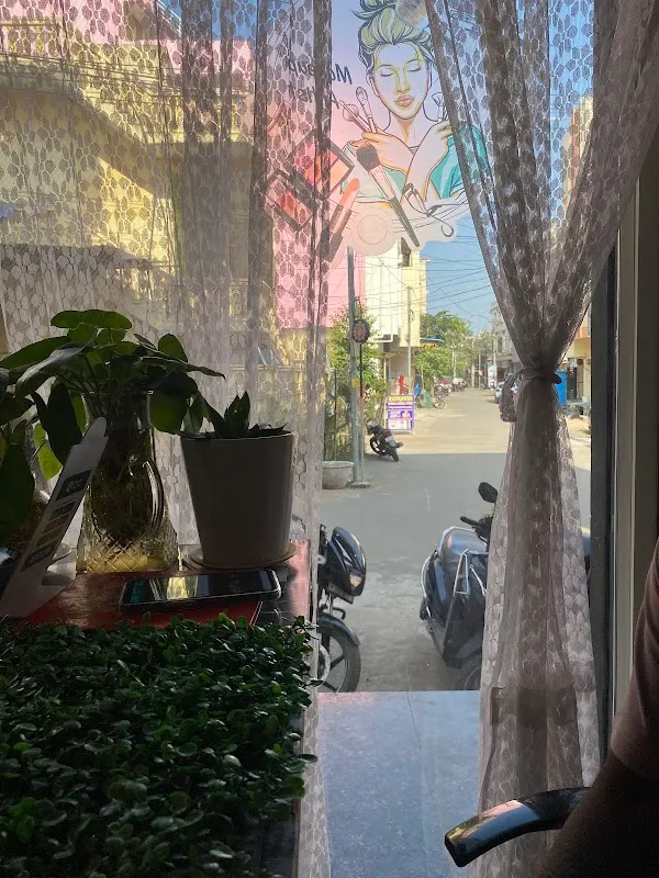 SS Spa Massage and Beauty Makeup