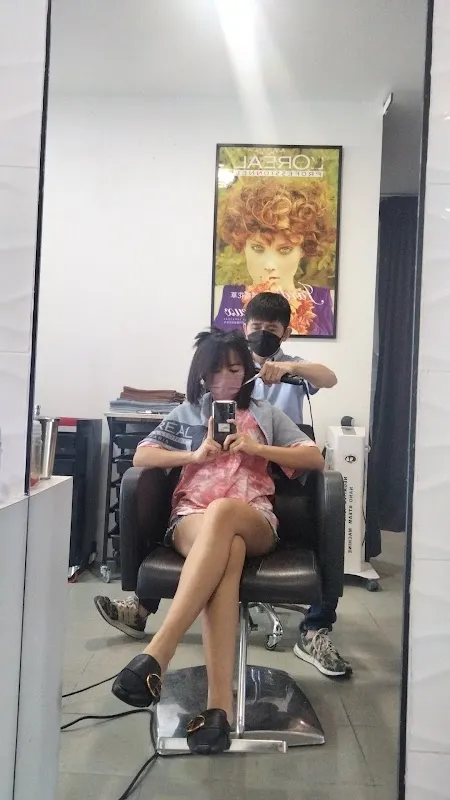 Y-Not Saloon