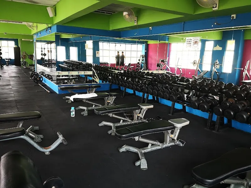 7 DAYS FITNESS KULAI BRANCH