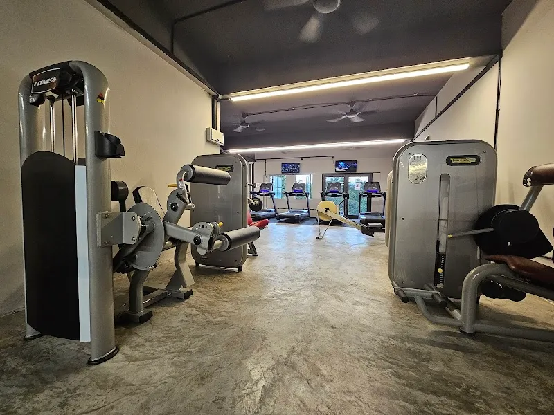 7 DAYS FITNESS KULAI BRANCH