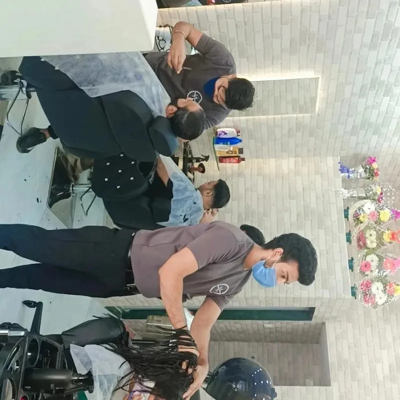 V.LOOKS SALON