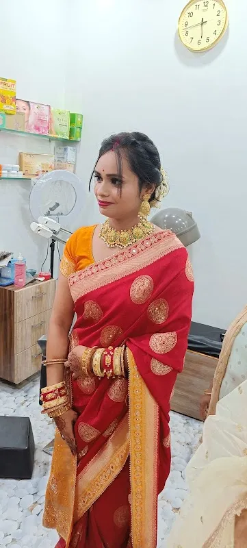 suman's golden Scissors
