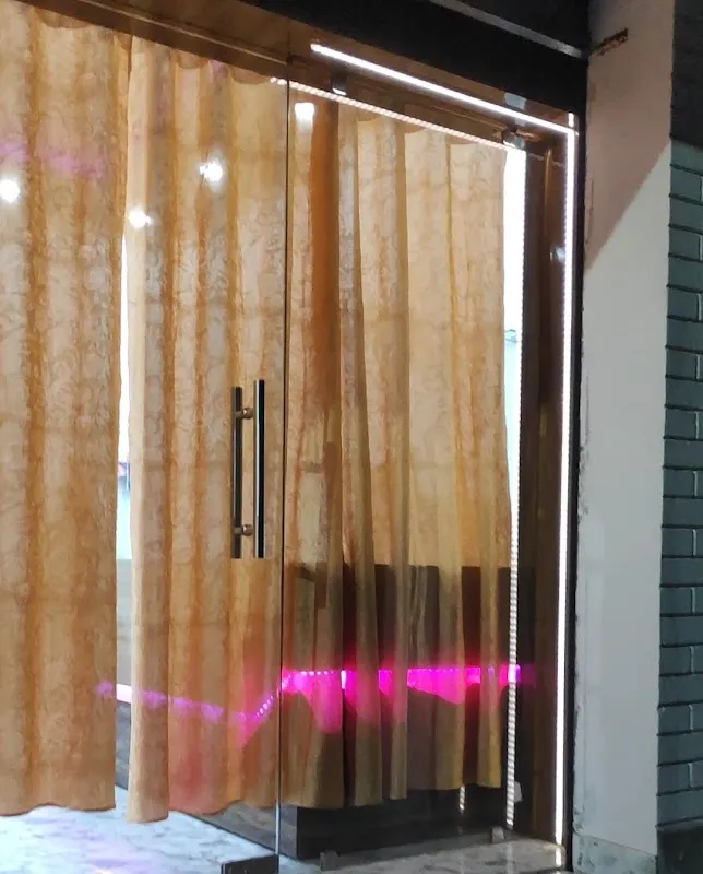 suman's golden Scissors