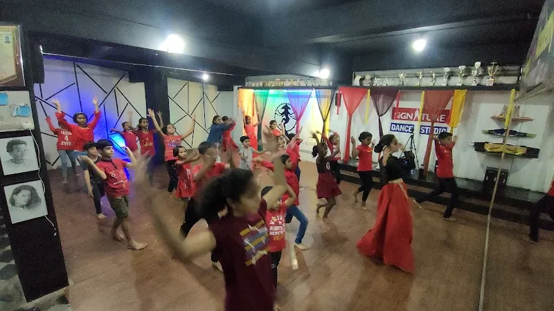 Signature Dance studio - Best Dance Studio in Sangli