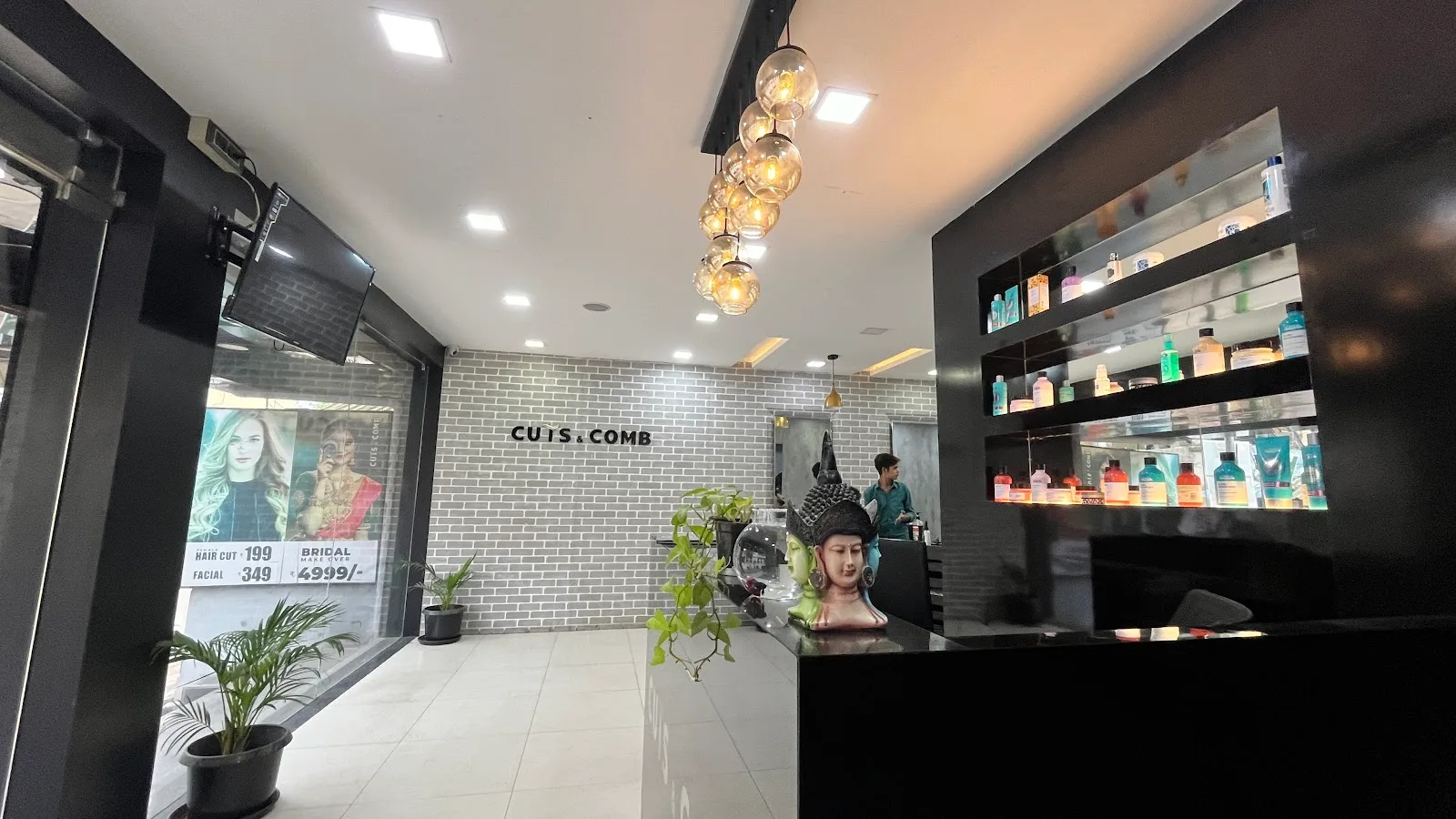 CUTS & COMB PAMMAL