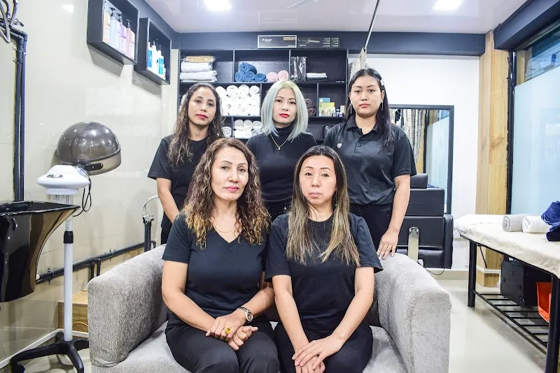 Unwind Unisex Salon
