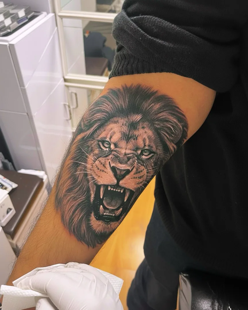 S R Tattoo