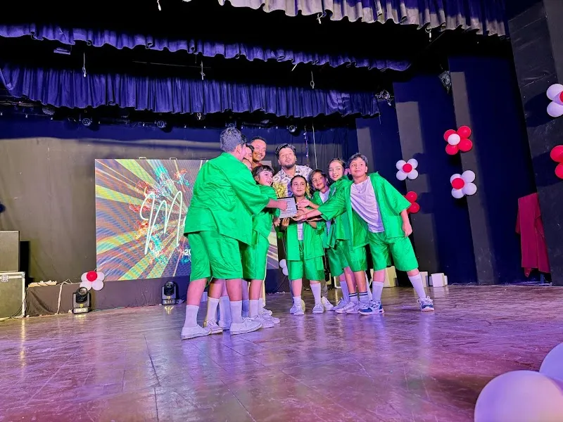 SRJ Art & Dance Studio