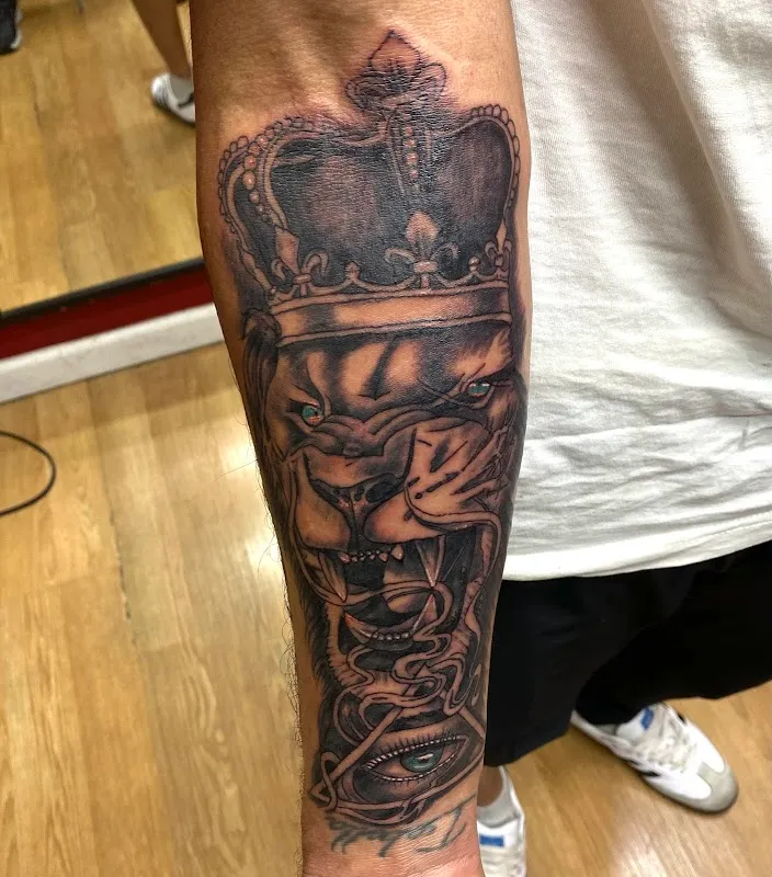 Jackie tattoo shop