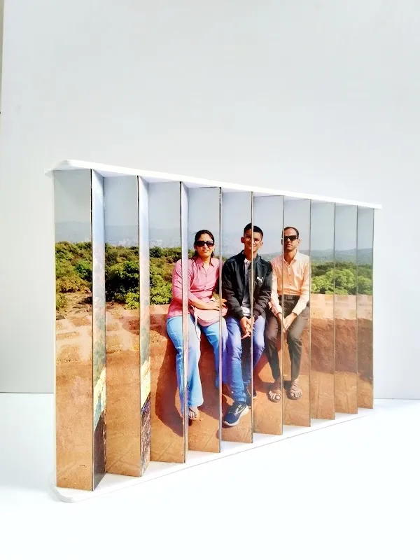 EXHIBIT ART STUDIO