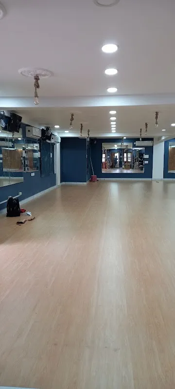 D Fitness Club | Six Pack | Gym | CrossFit | Weight Loss