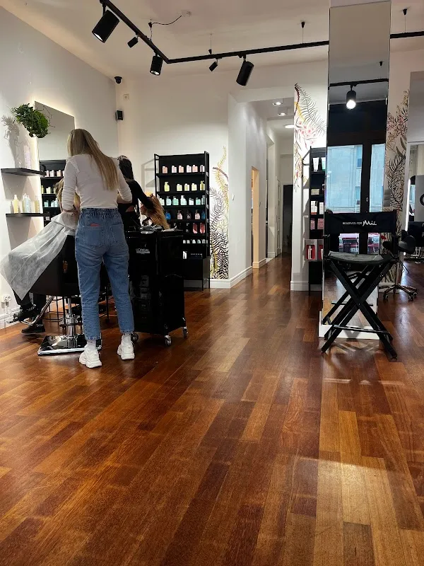 Bloom Hair Studio - Salon Fryzjerski, Fryzjer Warszawa