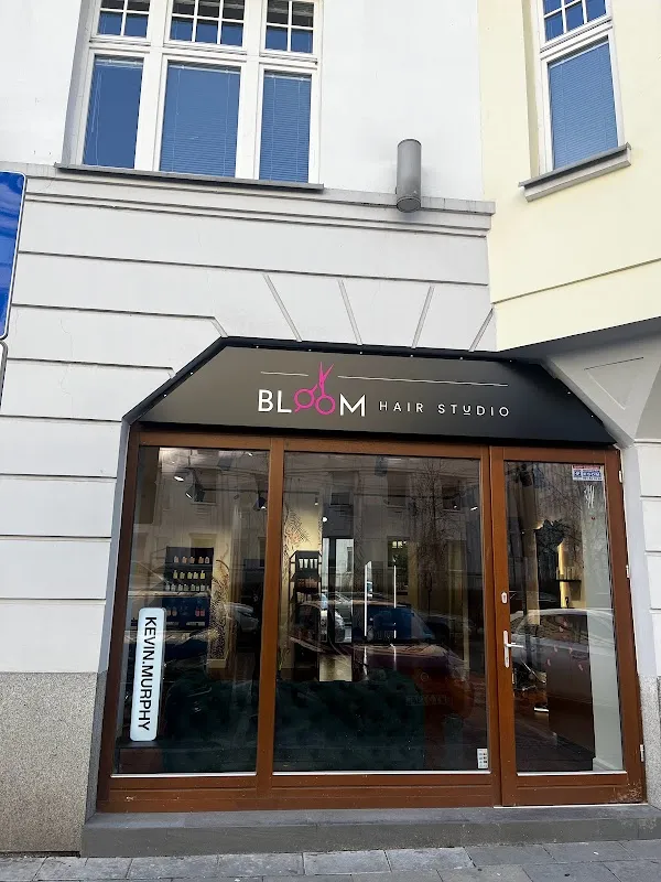 Bloom Hair Studio - Salon Fryzjerski, Fryzjer Warszawa