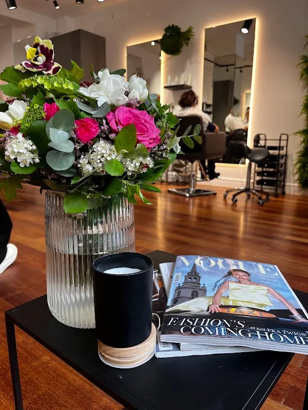 Bloom Hair Studio - Salon Fryzjerski, Fryzjer Warszawa