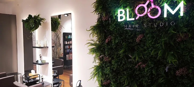 Bloom Hair Studio - Salon Fryzjerski, Fryzjer Warszawa