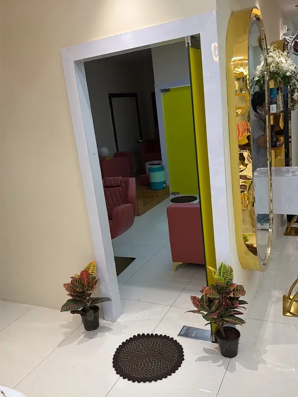 Salon Icon Studio unisex salon