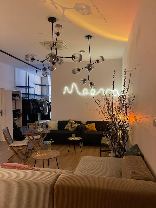 Studio "Moova" Kraków (joga, aerial joga, fitness, masaż)