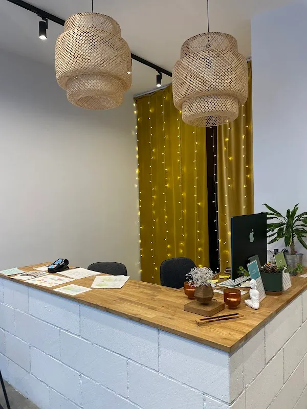 Studio "Moova" Kraków (joga, aerial joga, fitness, masaż)